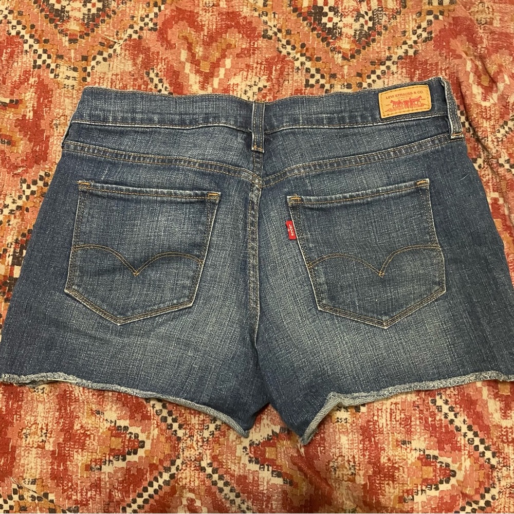 Levi’s Cut Off Shorts Size 4